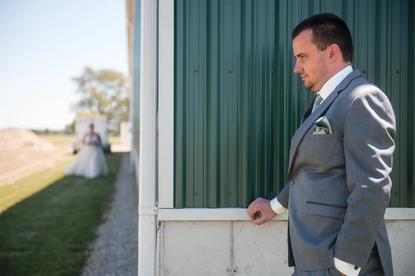 hamilton-gta-wedding-engagement-photographer-barn-farm-venue (10)