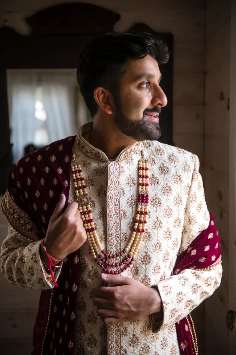 Indian Wedding photographed in Niagara By Pixelesque Photography - Hamilton Indian Wedding Photographer