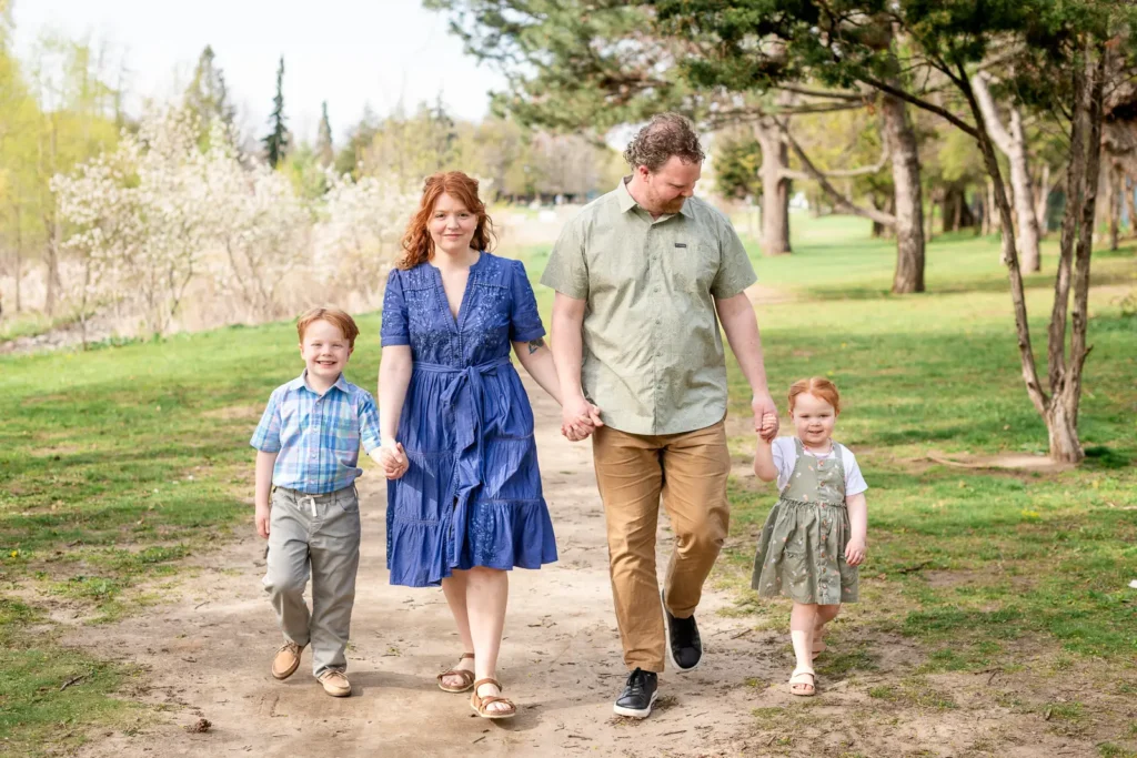 gage park hamilton family portrait 4 - Spring Family Portraits at Gage Park in Hamilton - Hamilton Wedding Photographer
